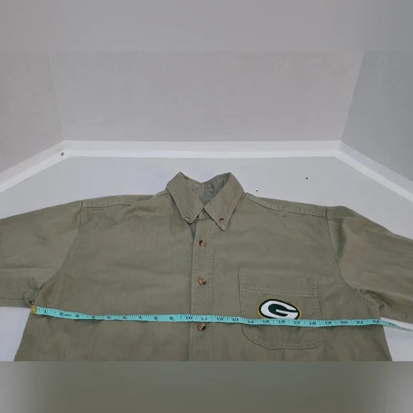 Vintage Green Bay Packers Men's Green Button Down Shirt - Picture 7 of 7